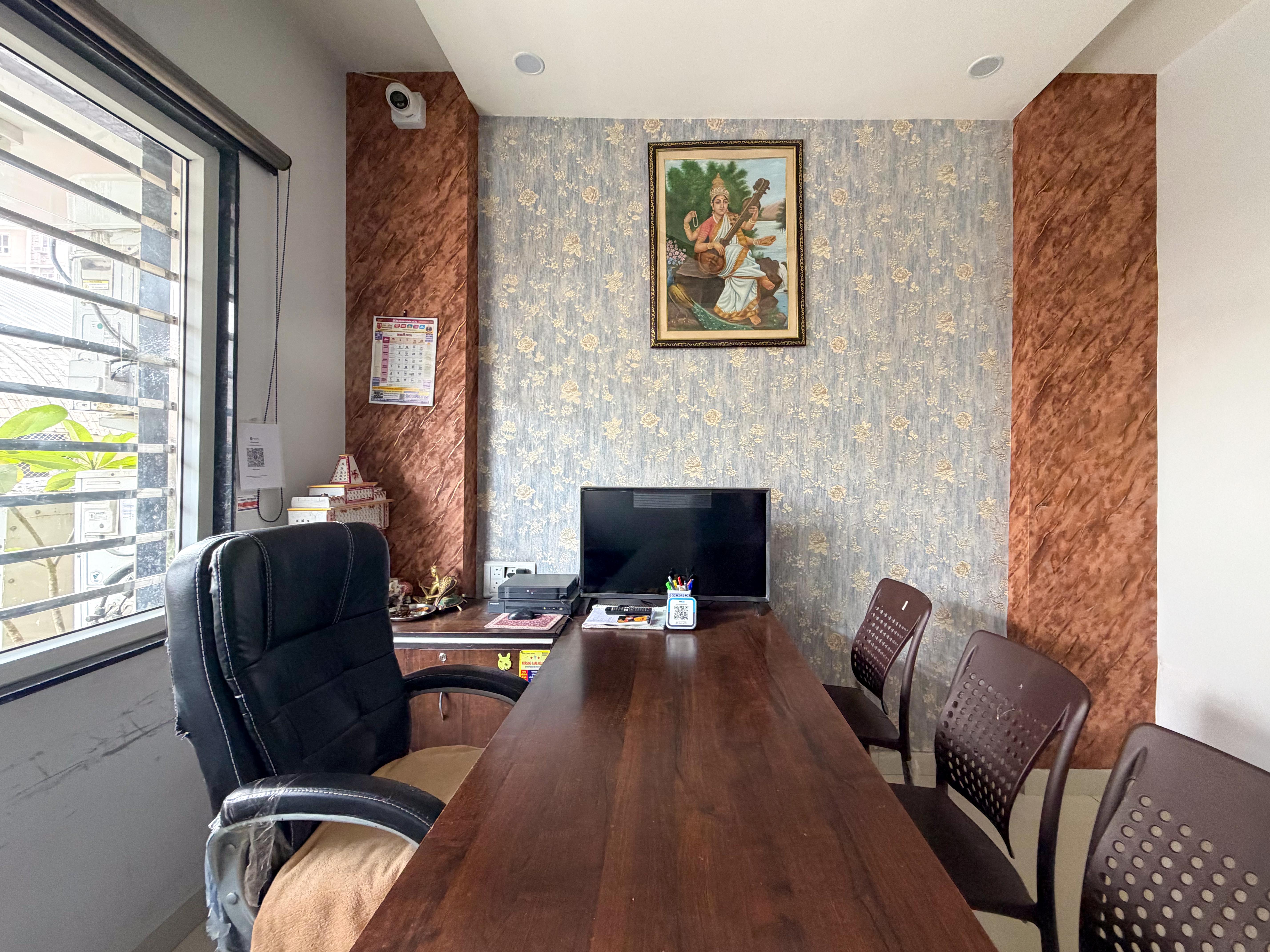 Kanchan Mohan Residency - Premium Girls Hostel